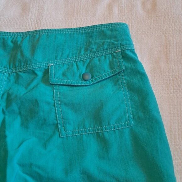 L. L. Bean women's size 12 teal cropped pants, snap & zipper closure, light teal - Picture 5 of 5